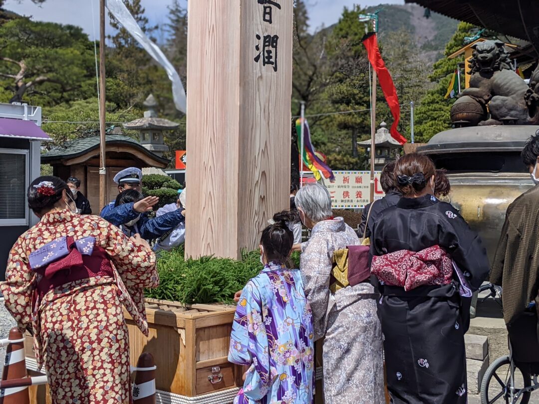 Nagano Zenkoji Temple: From the Meiji Era to the Present 